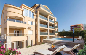 Three-Bedroom Apartment in Medulin